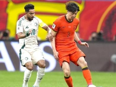 詹姆斯重要时刻险胜，西班牙队带队取胜！引发球迷热议的简单介绍