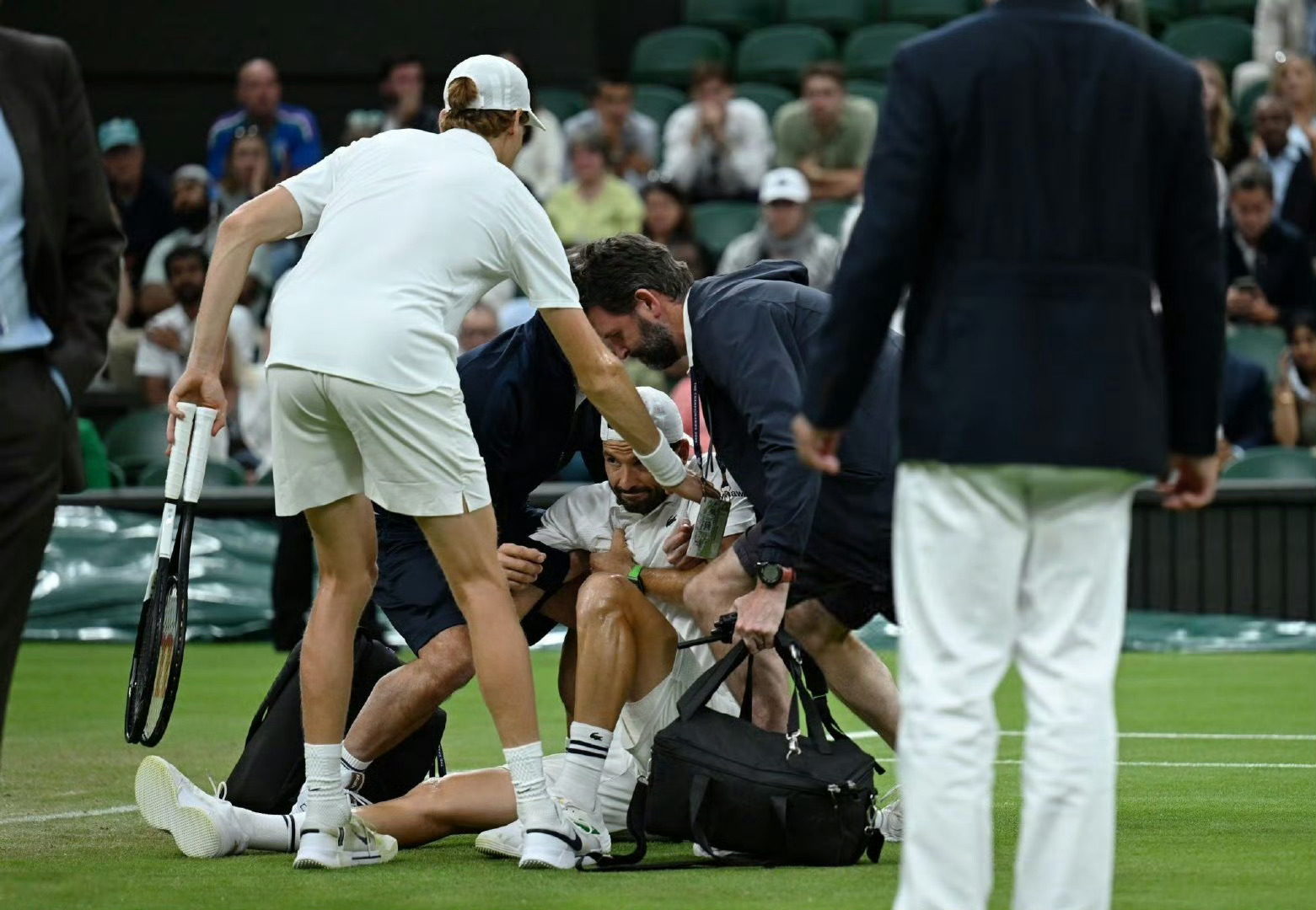 AYX- 暗示不和?纳达尔称与许多球员关系亲密 唯 