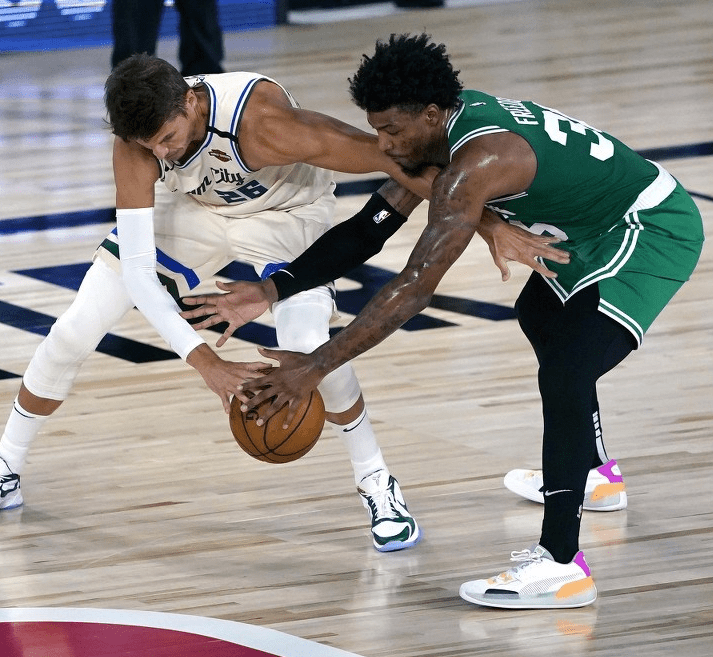 AYX-关于塔图姆巅峰对决，字母哥与30激战RNG分钟，绝杀胜负难料！的信息